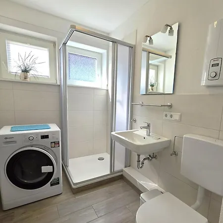 Huus In Lee Apartman